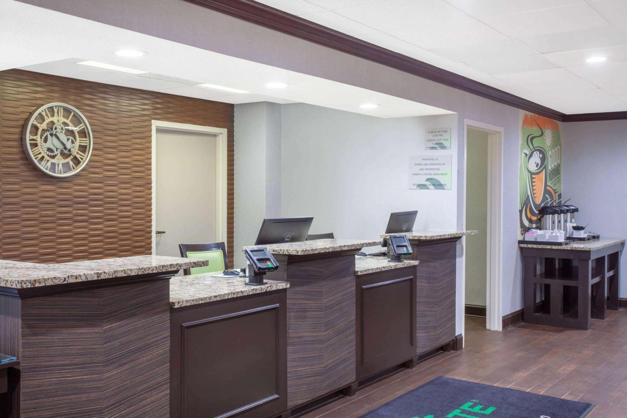 Wingate By Wyndham Charleston Coliseum Hotell North Charleston Exteriör bild
