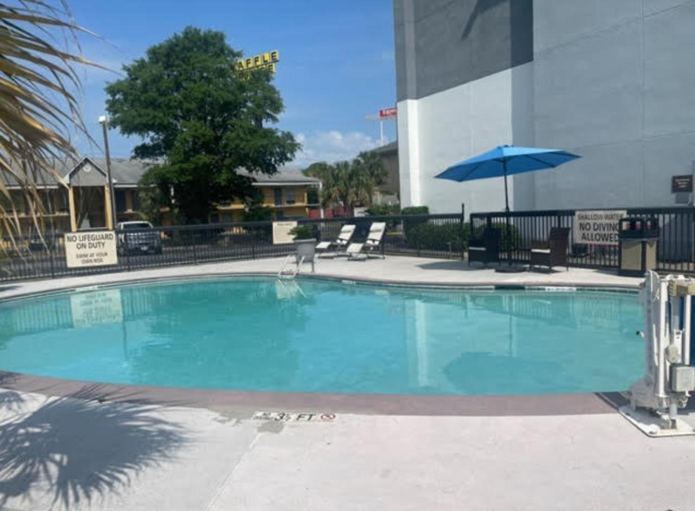 Wingate By Wyndham Charleston Coliseum Hotell North Charleston Exteriör bild