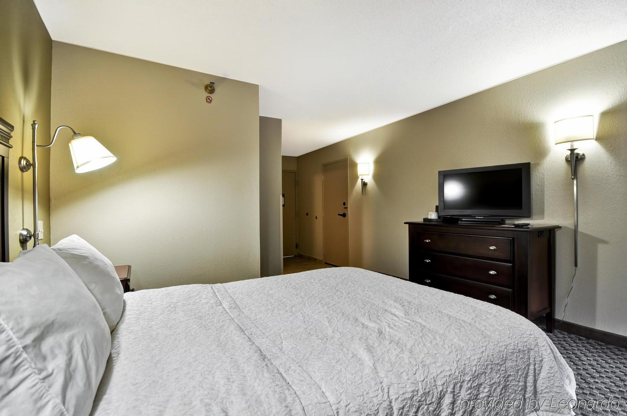 Wingate By Wyndham Charleston Coliseum Hotell North Charleston Exteriör bild