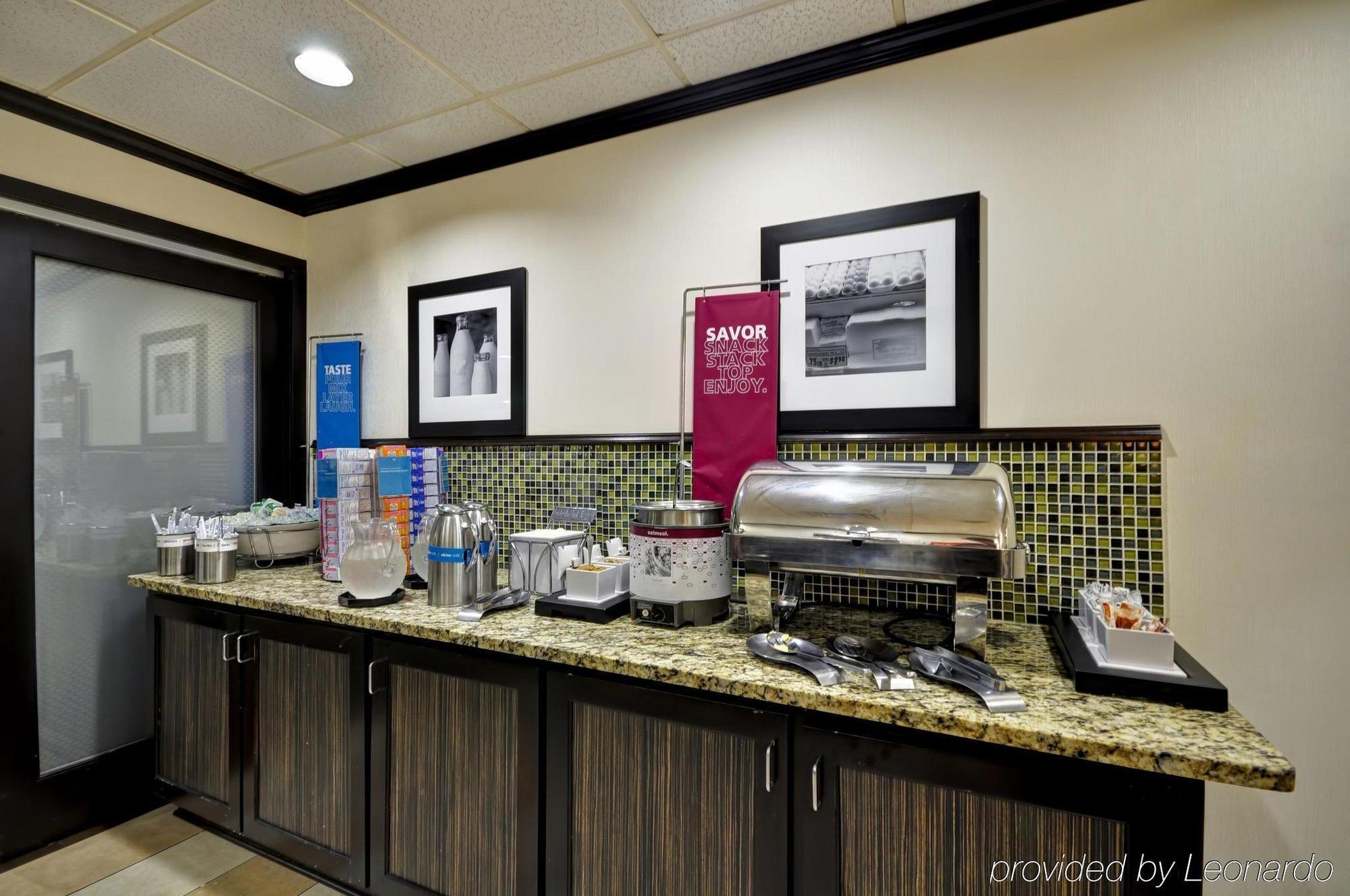 Wingate By Wyndham Charleston Coliseum Hotell North Charleston Exteriör bild