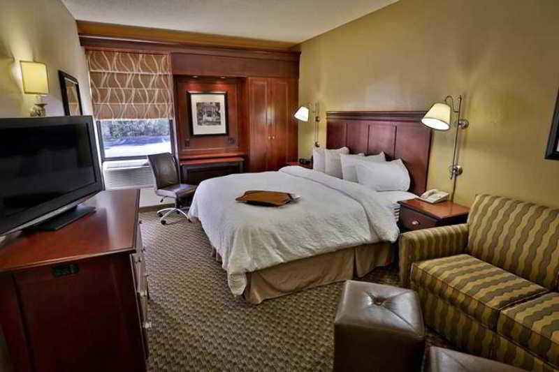 Wingate By Wyndham Charleston Coliseum Hotell North Charleston Exteriör bild