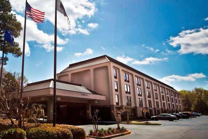 Wingate By Wyndham Charleston Coliseum Hotell North Charleston Exteriör bild